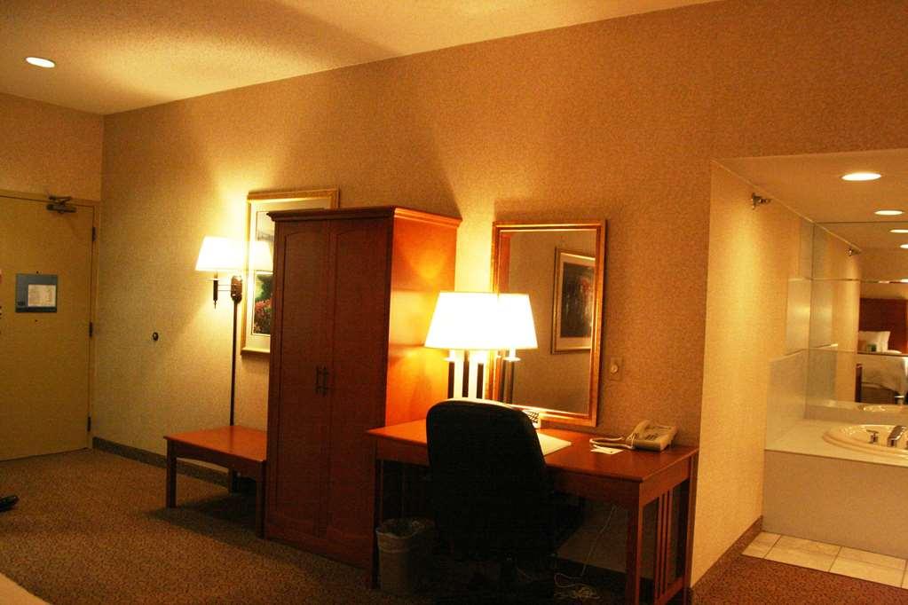 Hampton Inn Iowa City/Coralville Room photo